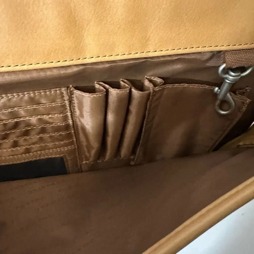 El Portal Tan Leather Bag/Lap Top Holder